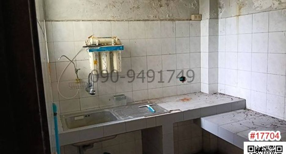 For rent 4 bedrooms house in Bangkok Noi, Bangkok