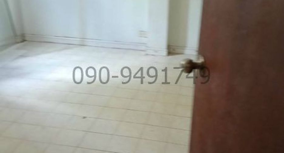 For rent 4 bedrooms house in Bangkok Noi, Bangkok