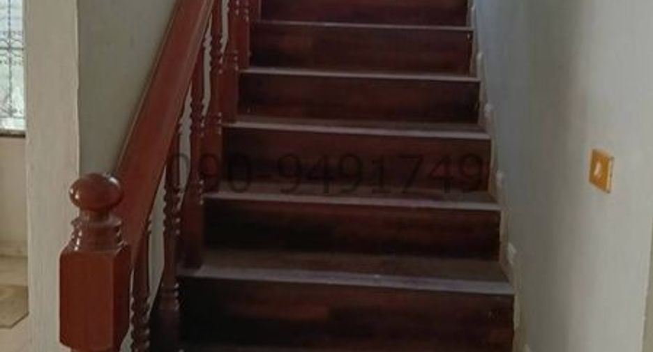 For rent 4 bedrooms house in Bangkok Noi, Bangkok