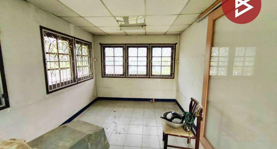 Casa en venta de 4 habitaciones en Bang Phlat, Bangkok