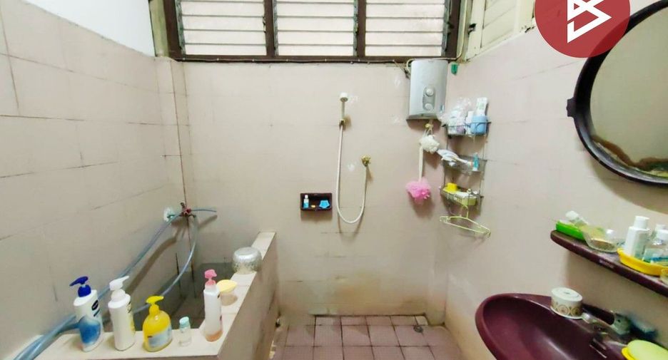 Casa en venta de 4 habitaciones en Bang Phlat, Bangkok