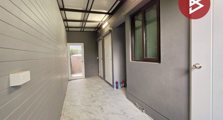 For sale 4 bedrooms house in Mueang Nonthaburi, Nonthaburi