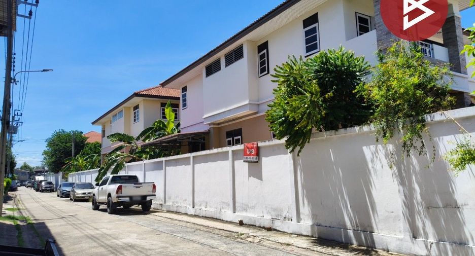 For sale 4 bedrooms house in Bang Khae, Bangkok