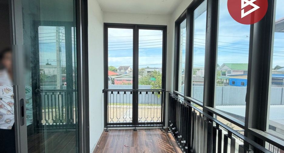 For sale 4 bedrooms house in Bang Khun Thian, Bangkok