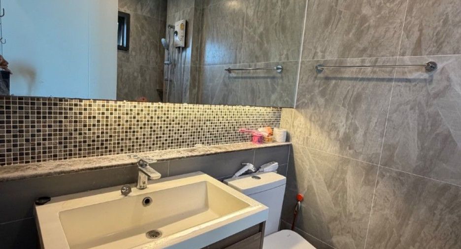 For sale 4 bedrooms house in Bang Khun Thian, Bangkok