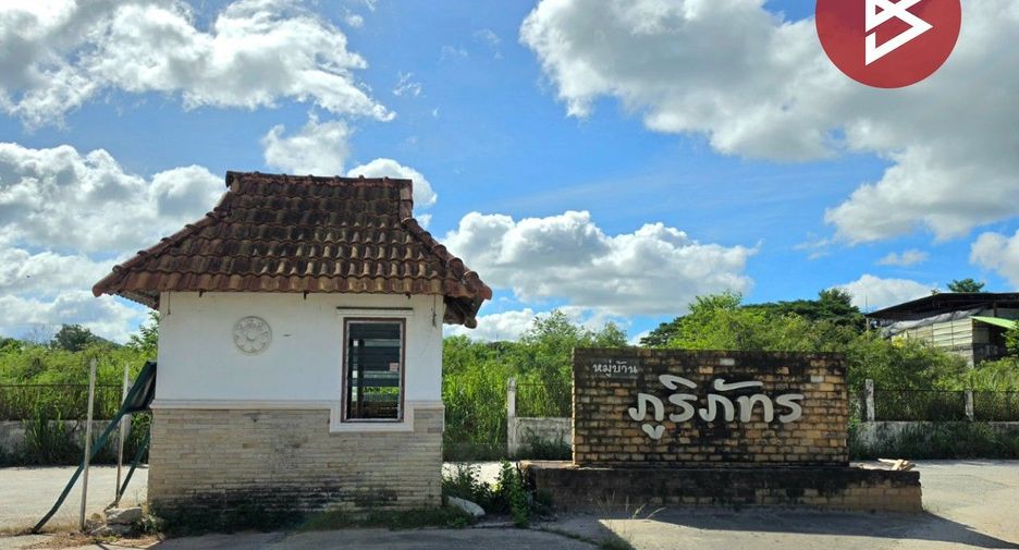 For sale 3 ベッドルーム townhouse in East Pattaya, Pattaya