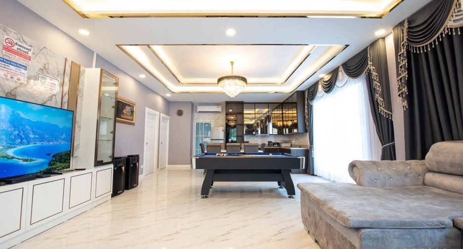 For rent and for sale 3 bedrooms villa in Bang Lamung, Chonburi