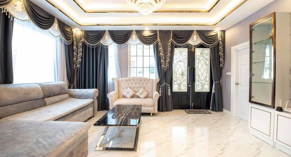 For rent and for sale 3 bedrooms villa in Bang Lamung, Chonburi
