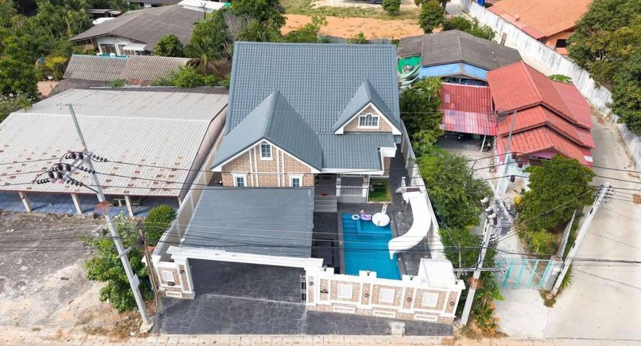 For rent and for sale 3 bedrooms villa in Bang Lamung, Chonburi