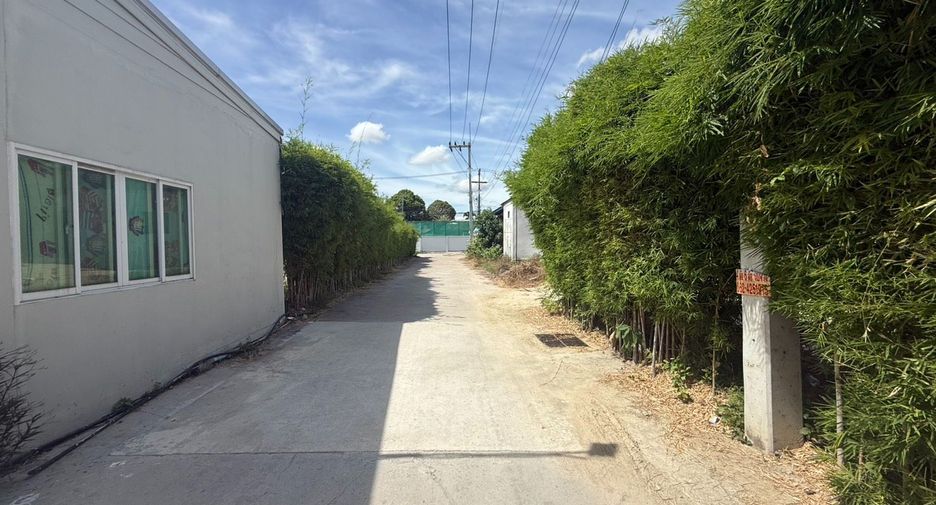 For rent 5 bedrooms warehouse in East Pattaya, Pattaya