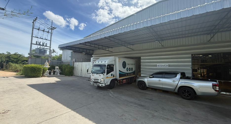 For rent 5 bedrooms warehouse in East Pattaya, Pattaya
