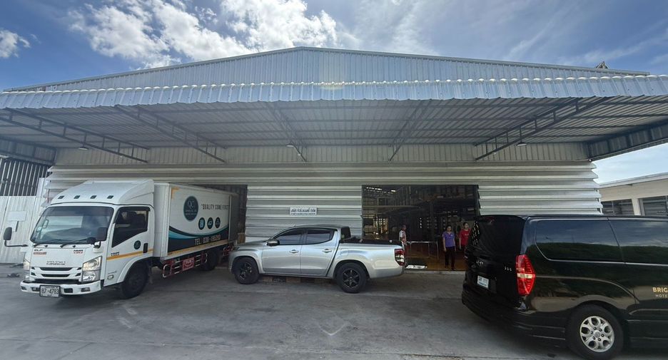For rent 5 bedrooms warehouse in East Pattaya, Pattaya