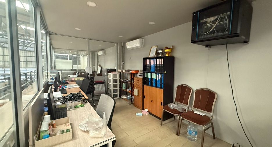 For rent 5 bedrooms warehouse in East Pattaya, Pattaya