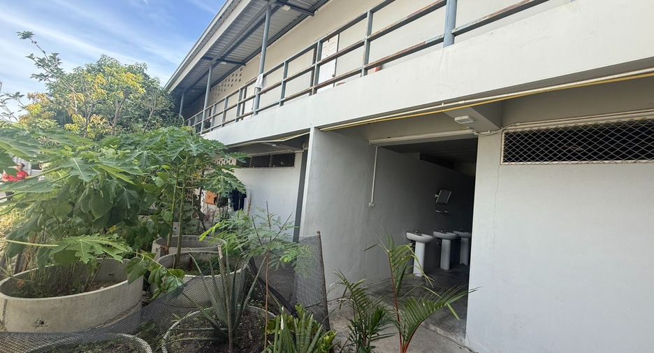 For rent 5 bedrooms warehouse in East Pattaya, Pattaya