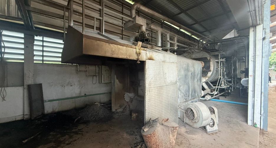 For rent 5 bedrooms warehouse in East Pattaya, Pattaya