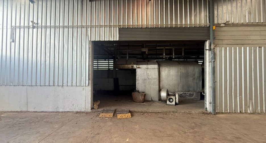For rent 5 bedrooms warehouse in East Pattaya, Pattaya