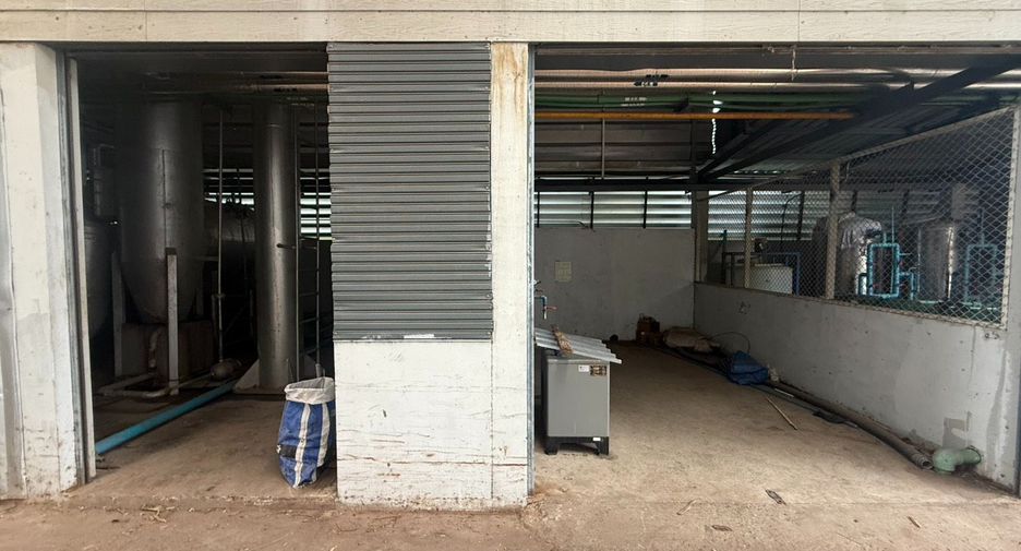 For rent 5 bedrooms warehouse in East Pattaya, Pattaya