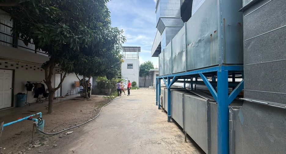 For rent 5 bedrooms warehouse in East Pattaya, Pattaya