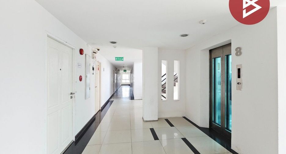 For sale 1 bed condo in Mueang Chon Buri, Chonburi