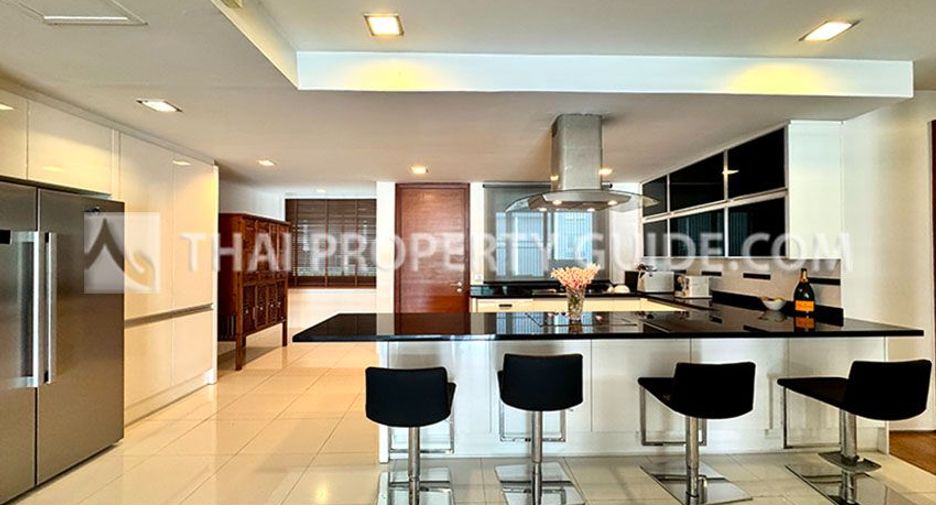 For rent 3 bedrooms condo in Khlong Toei, Bangkok