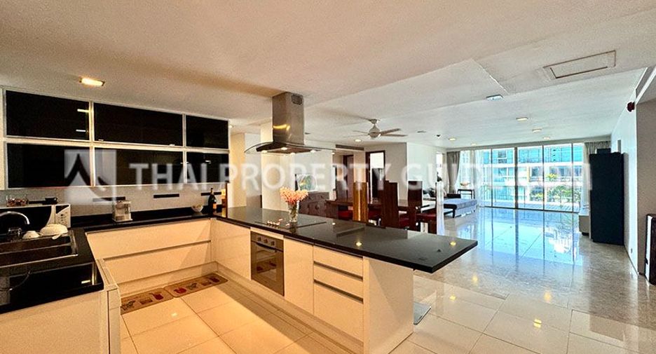 For rent 3 bedrooms condo in Khlong Toei, Bangkok