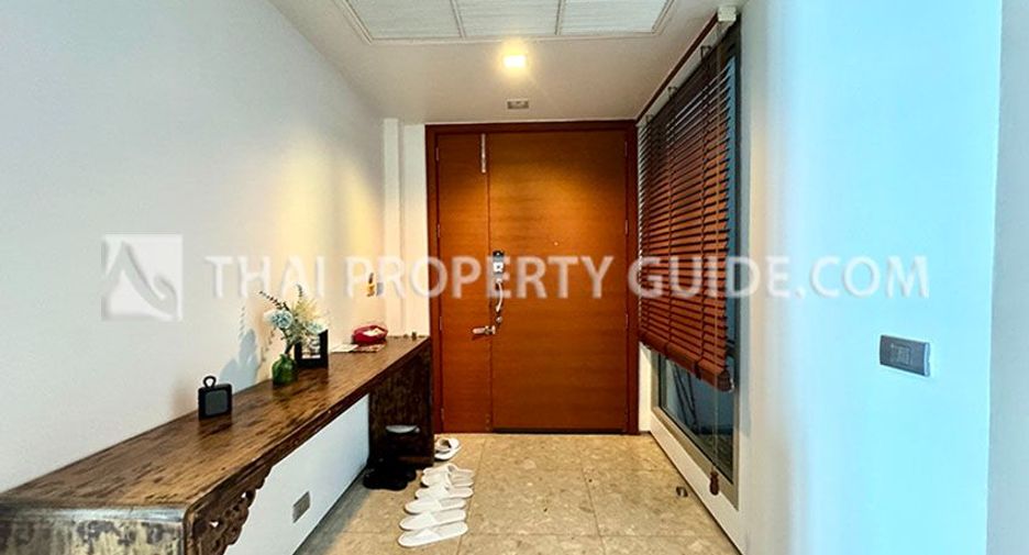 For rent 3 bedrooms condo in Khlong Toei, Bangkok
