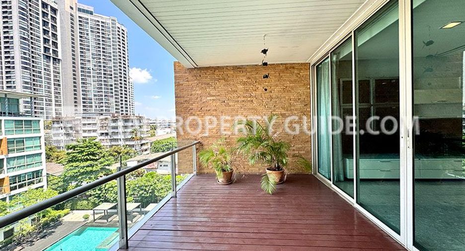For rent 3 bedrooms condo in Khlong Toei, Bangkok