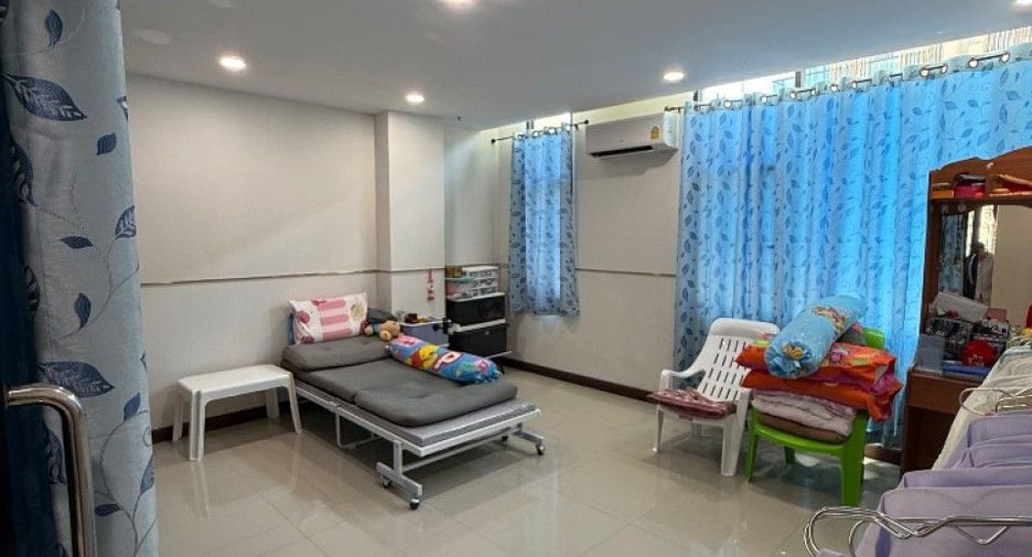 Продажа 4 спальни торговое помещение в Mueang Samut Sakhon, Самутсакхон