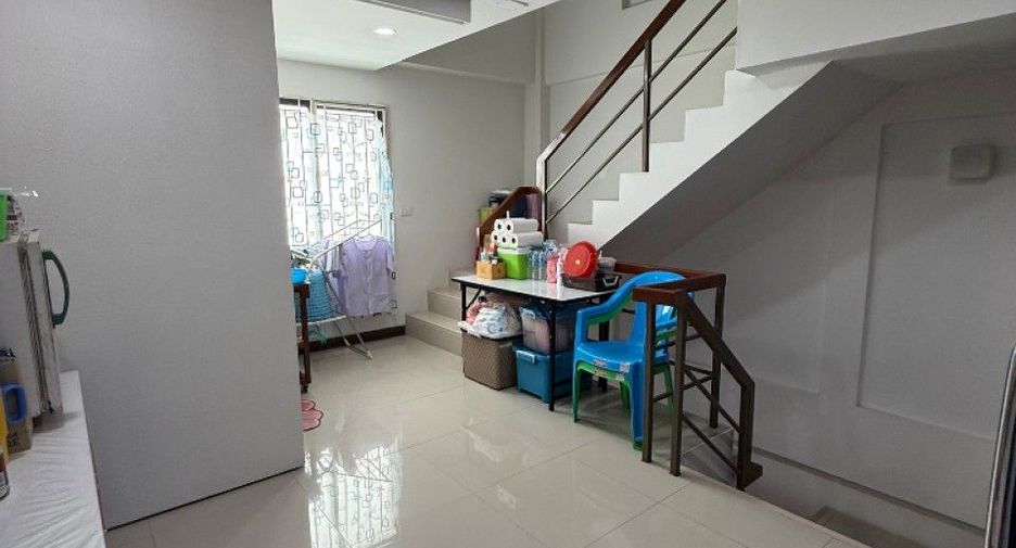 Продажа 4 спальни торговое помещение в Mueang Samut Sakhon, Самутсакхон