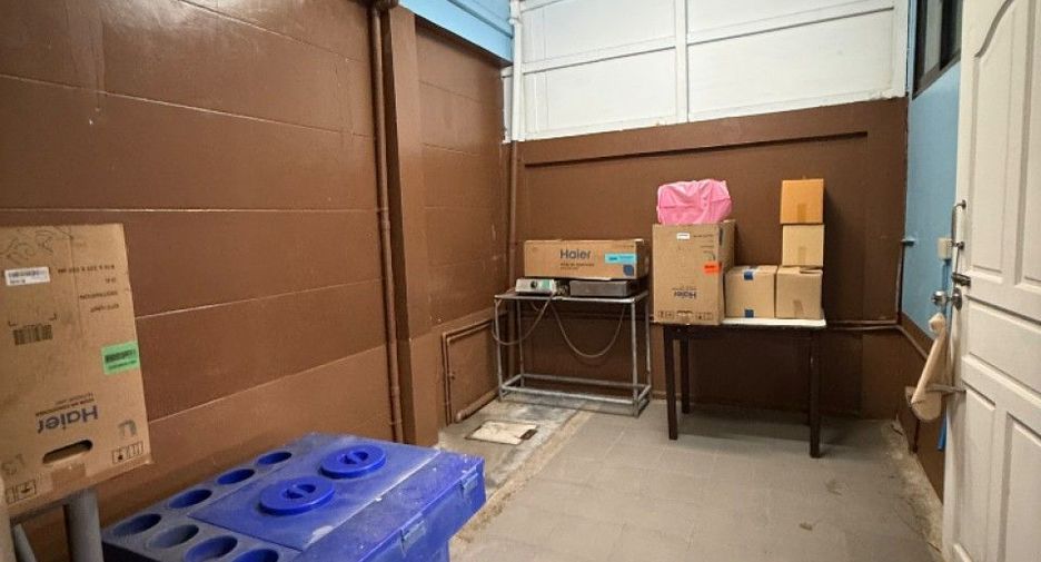 Продажа 4 спальни торговое помещение в Mueang Samut Sakhon, Самутсакхон