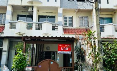 For sale 3 bedrooms townhouse in Bang Na, Bangkok