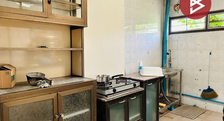 For sale 3 bedrooms townhouse in Bang Na, Bangkok
