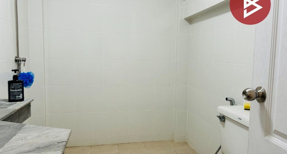 For sale 3 bedrooms townhouse in Bang Na, Bangkok
