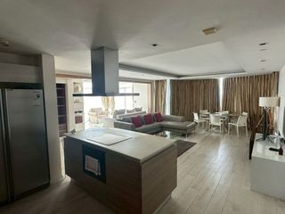 For rent 2 bedrooms condo in Phaya Thai, Bangkok