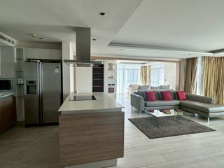 For rent 2 bedrooms condo in Phaya Thai, Bangkok