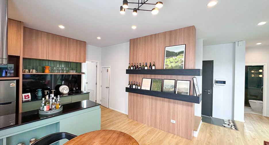 For sale 4 bedrooms house in San Sai, Chiang Mai