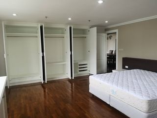 For rent 3 bedrooms apartment in Watthana, Bangkok
