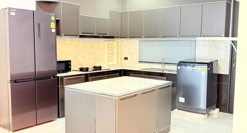 Haus zum Kauf mit 3 Zimmer in Mueang Rayong, Rayong
