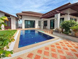 Haus zur Miete und zum Kauf mit 4 Zimmer in Bang Saray, Pattaya