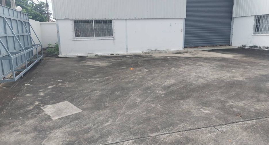 For rent 6 bedrooms retail Space in Bang Khen, Bangkok