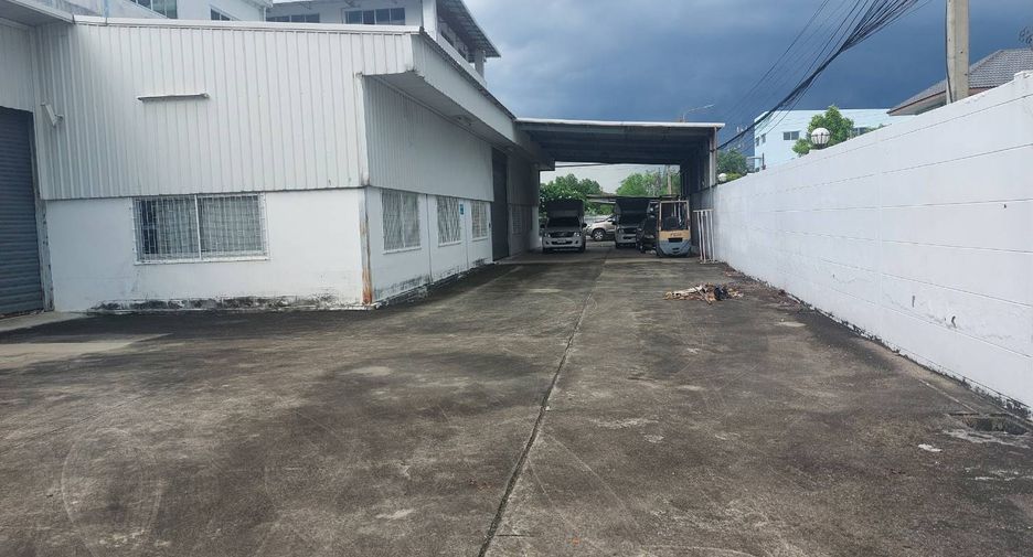 For rent 6 bedrooms retail Space in Bang Khen, Bangkok
