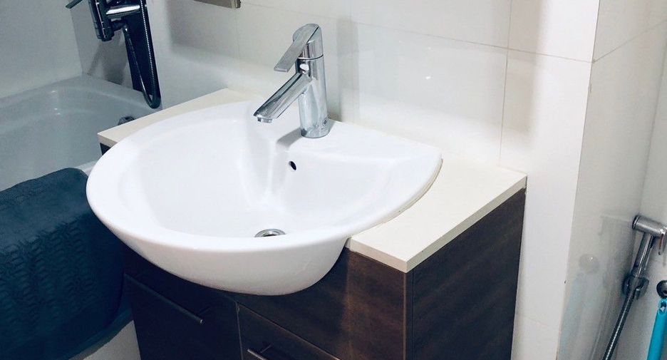 For rent 1 bed condo in Watthana, Bangkok