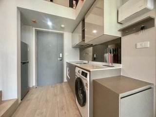 Condo en alquiler de 2 habitaciones en Huai Khwang, Bangkok