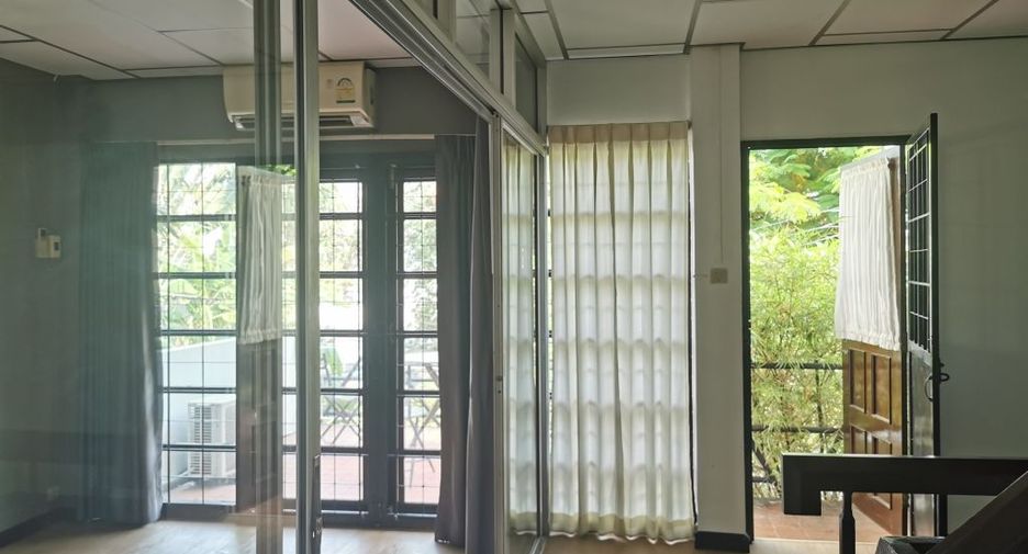 出租 3 卧室 联排别墅 在 Khlong Toei, 曼谷