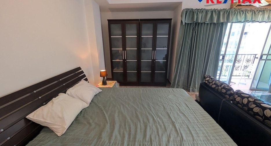 For sale studio condo in Pratumnak, Pattaya