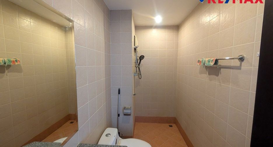 For sale studio condo in Pratumnak, Pattaya