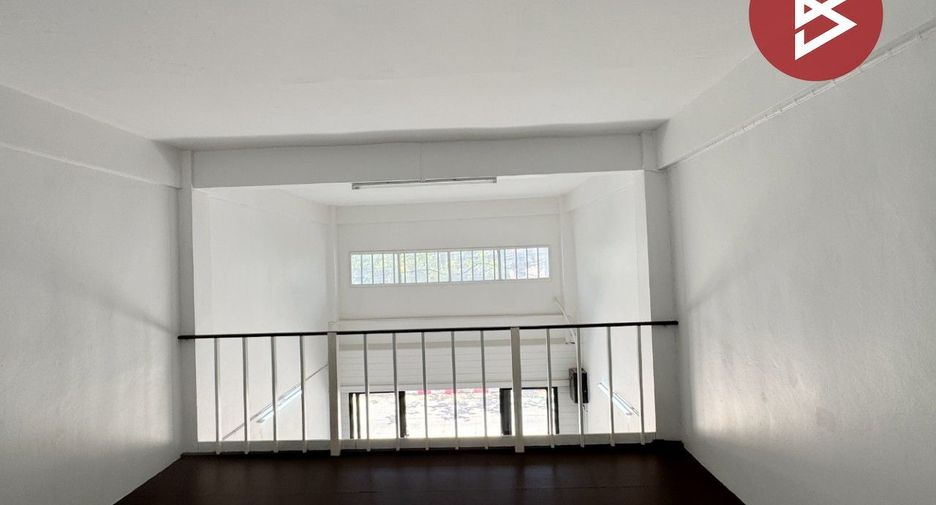 ขาย 2 ห้องนอน พื้นที่ค้าปลีก ใน บางปะกง, ฉะเชิงเทรา