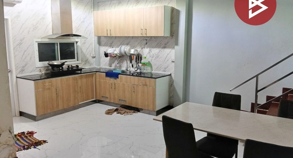 For sale 3 bedrooms townhouse in Sam Phran, Nakhon Pathom