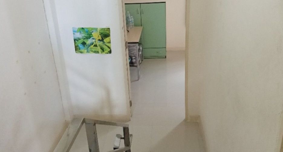For sale 3 bedrooms townhouse in Sam Phran, Nakhon Pathom
