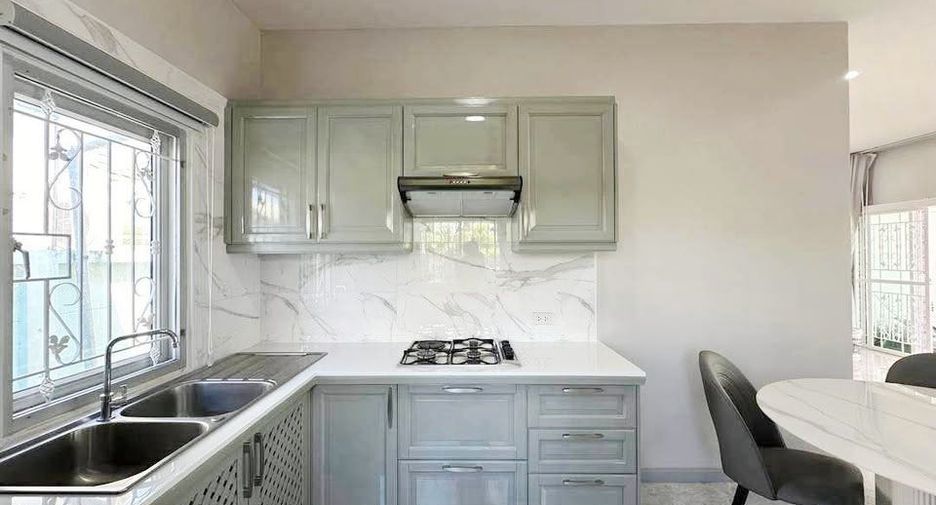 For rent 3 bedrooms house in East Pattaya, Pattaya